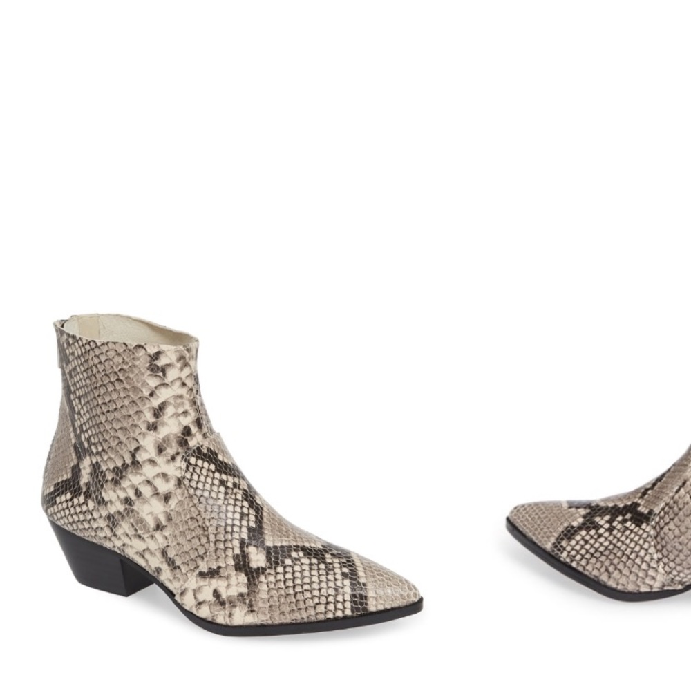 Steve Madden Snakeskin boots 🐍